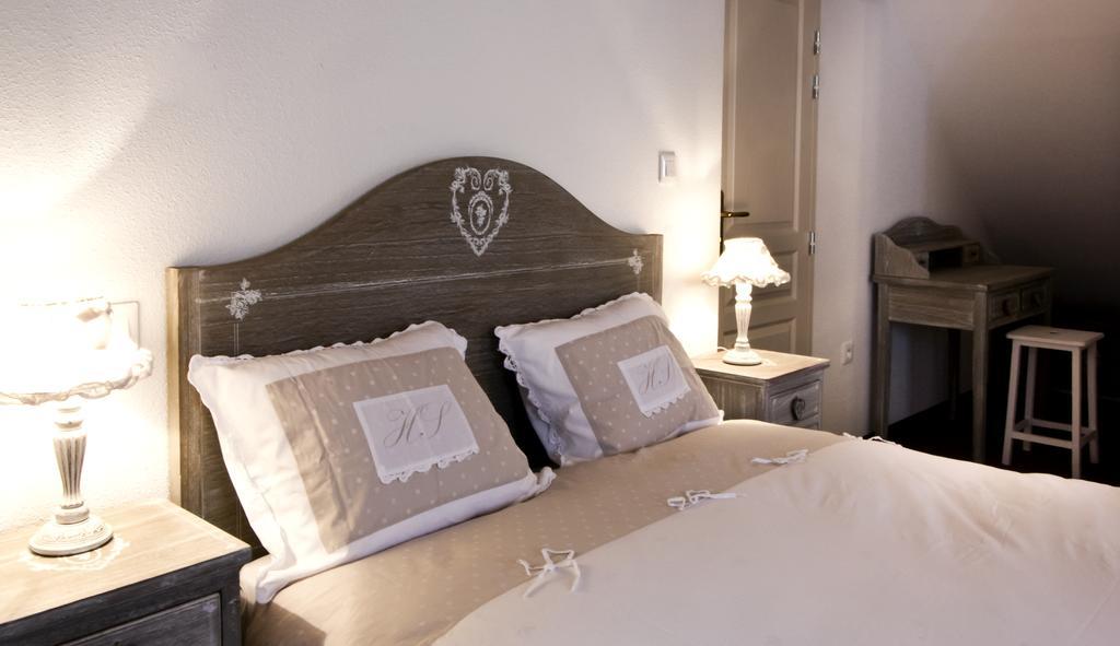 Chambre Le Hupsa Pfannala サン・ティポリット 部屋 写真