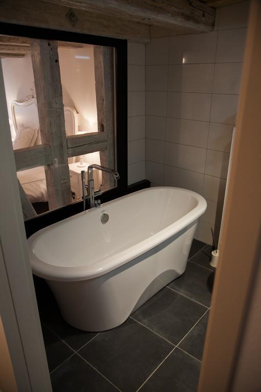 Chambre Le Hupsa Pfannala サン・ティポリット 部屋 写真