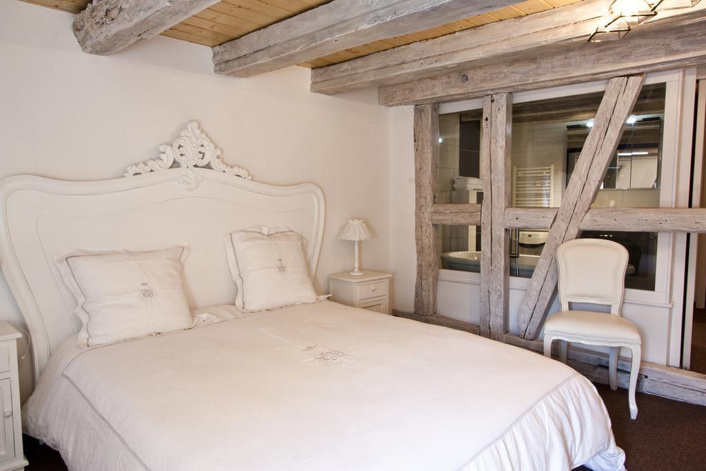 Chambre Le Hupsa Pfannala サン・ティポリット 部屋 写真